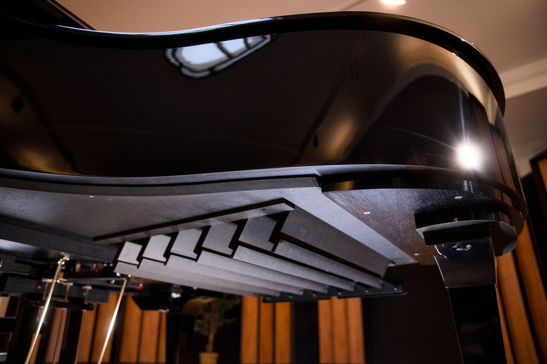Delmas Musique Kawai Piano Mask : Maîtrisez le volume de votre piano à queue en conservant un son 100% acoustique. Delmas Musique TKA08989-me Kawai Piano Mask : Maîtrisez le volume de votre piano à queue en conservant un son 100% acoustique.